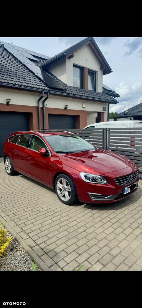 Volvo V60 T5 Momentum - 1