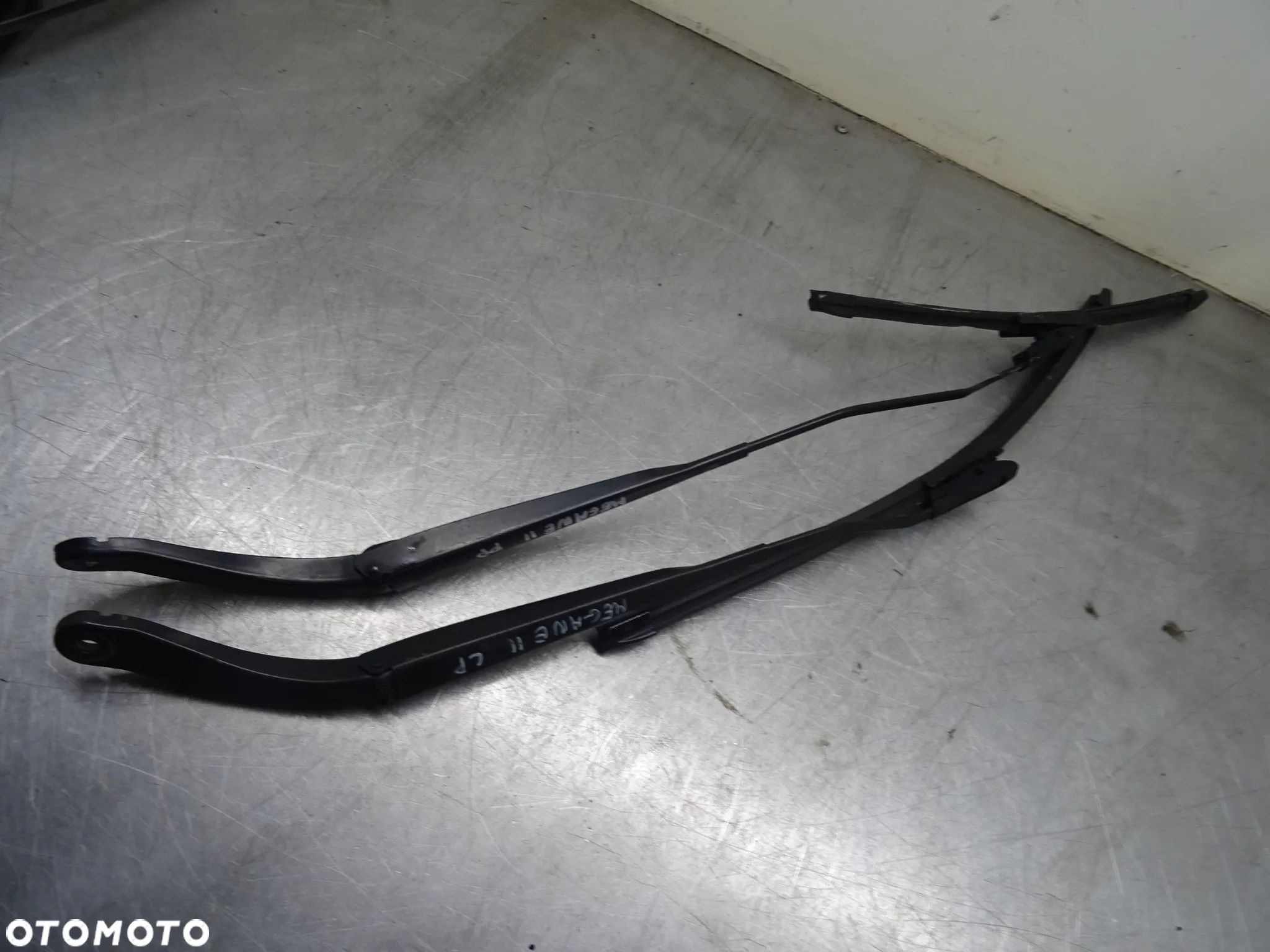 RENAULT MEGANE II KOMBI TED69 RAMIONA WYCIERACZEK PRZÓD PRZEDNI - 2