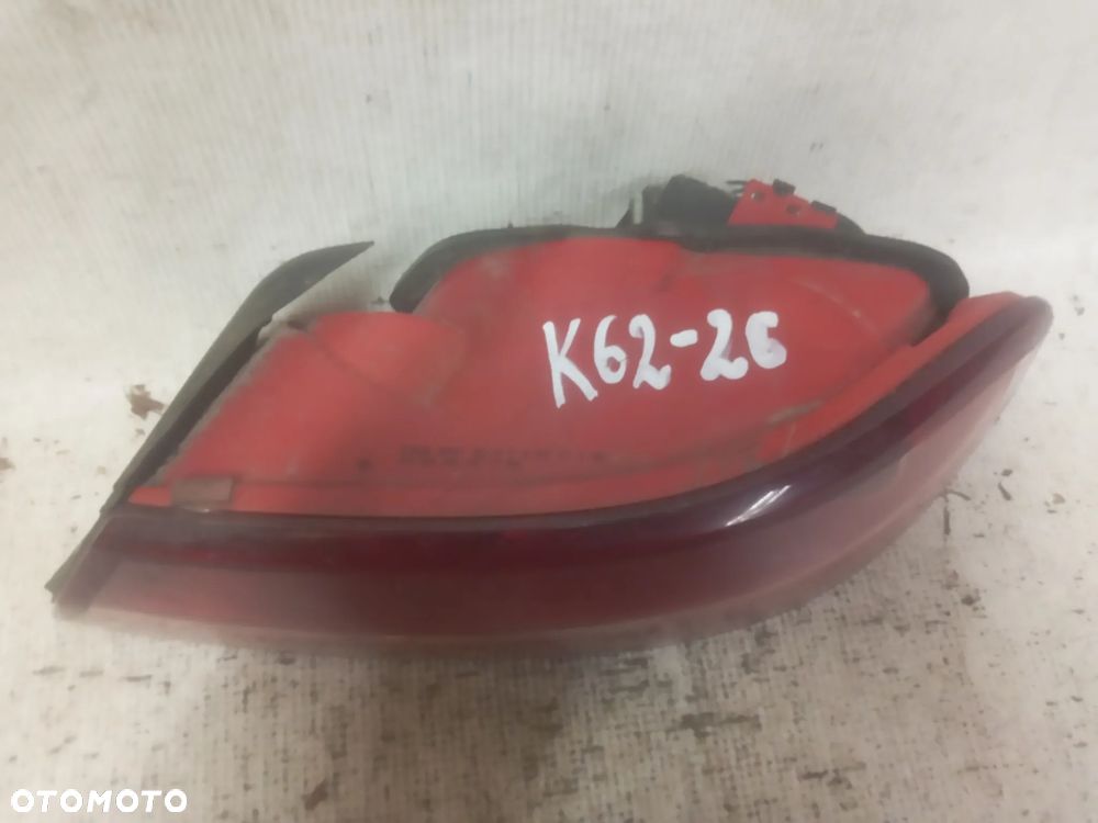 * LAMPA TYLNA PRAWA TYŁ PRAWO ALFA ROMEO 159 SEDAN - 2