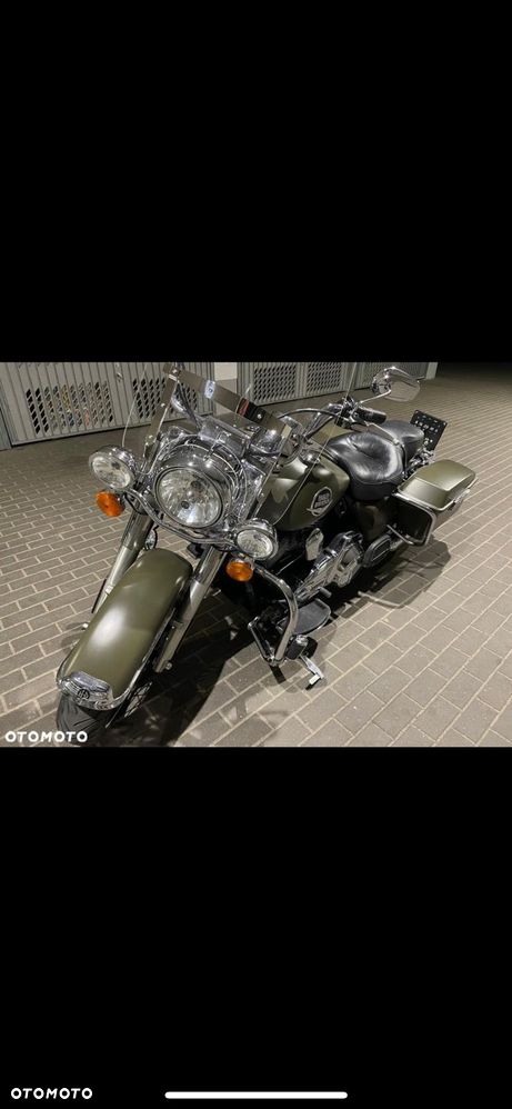 Harley-Davidson Touring Road King - 2