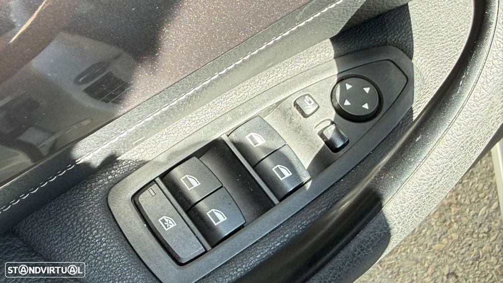 BMW X1 20 d sDrive Auto - 11