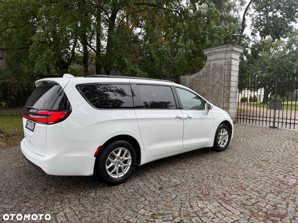 Chrysler Pacifica - 34