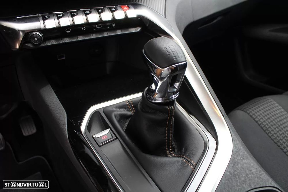 Peugeot 3008 1.2 PureTech Style - 16