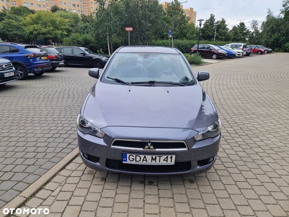 Mitsubishi Lancer 1.6 Invite - 4