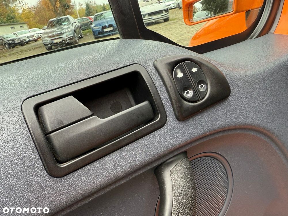 Ford transit-connect - 17