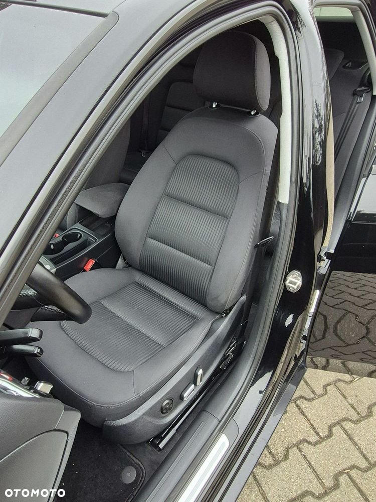 Audi A4 Avant 2.0 TDI clean diesel Quattro S tronic - 25