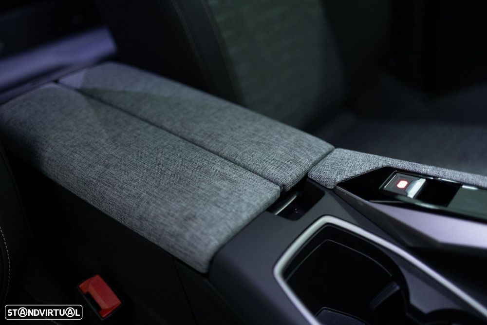 Peugeot 3008 1.2 PureTech Allure Pack EAT8 - 27