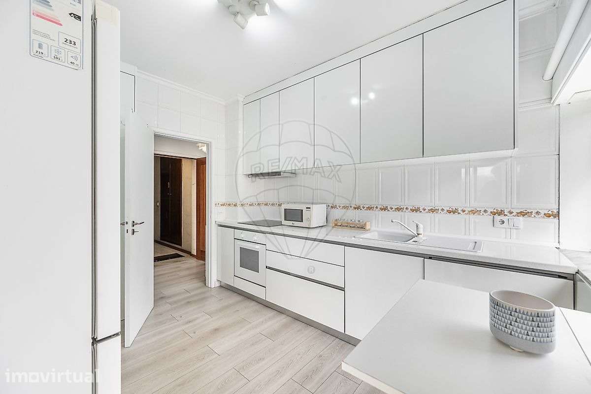 Apartamento T1 para venda na Vila da Póvoa de Lanhoso - Grande imagem: 3/26