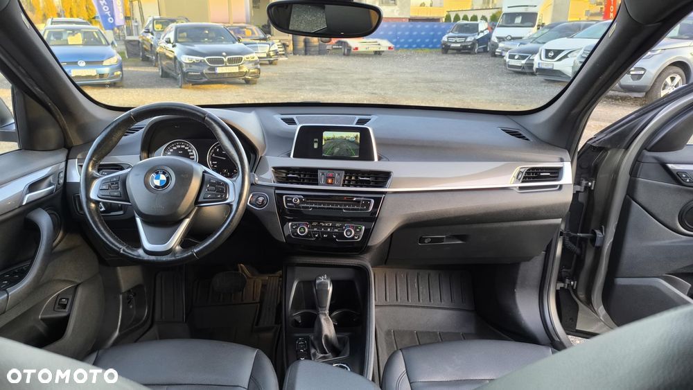 BMW X1 xDrive25i GPF Sport Line - 8