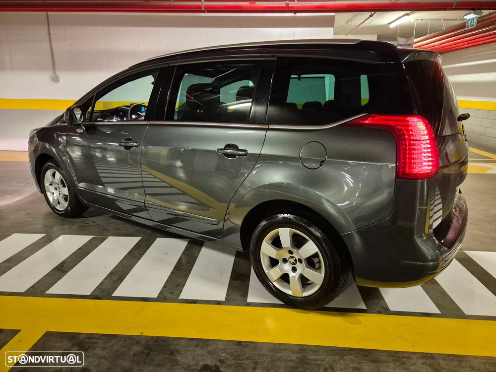 Peugeot 5008 1.6 E-HDi Allure 2-Tronic - 17