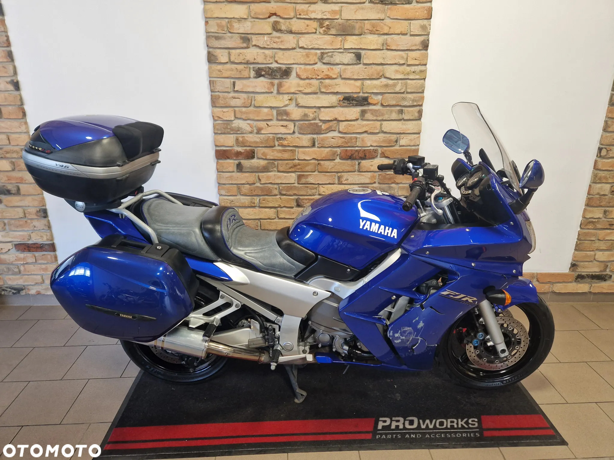 Yamaha FJR - 10