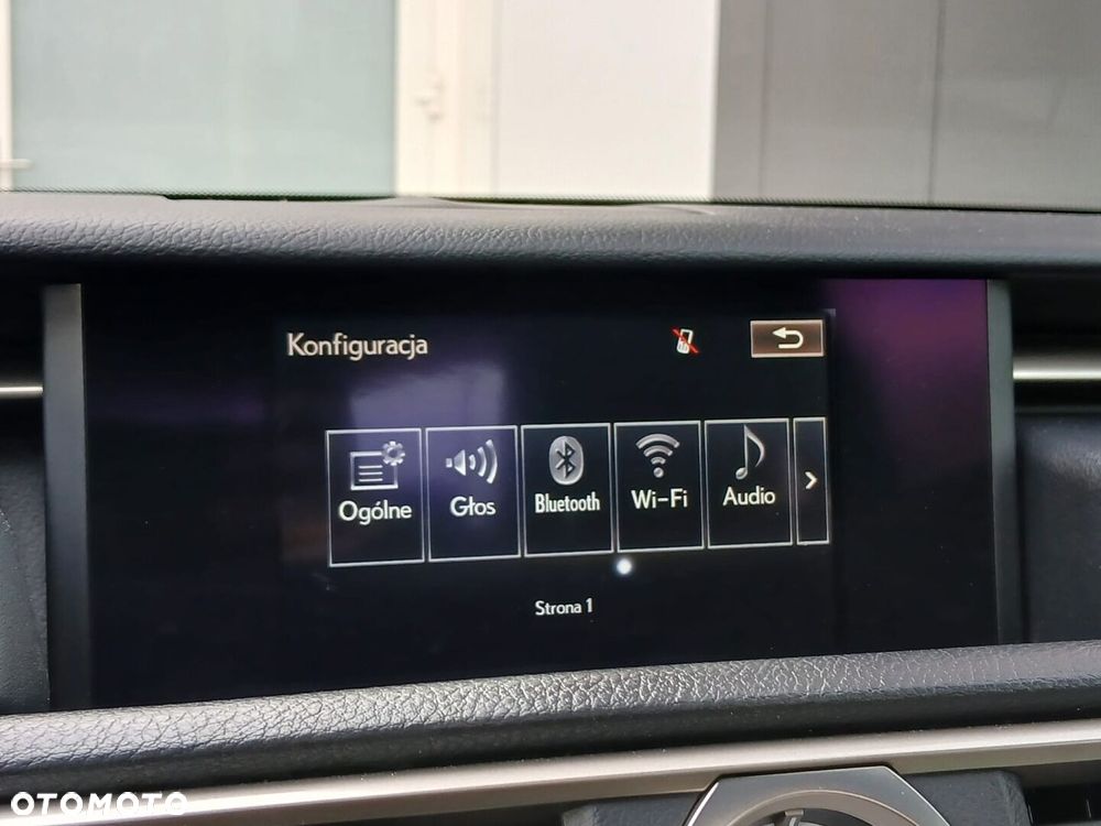 Lexus RC 200t / 300 F Sport - 16