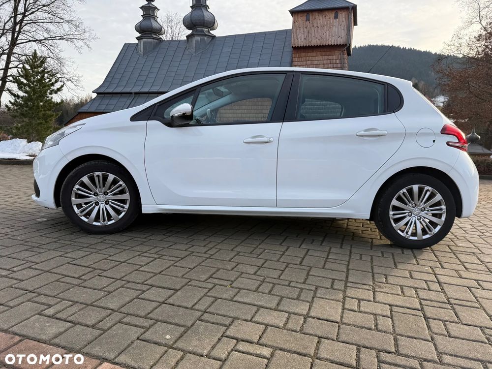 Peugeot 208 PureTech 82 Urban Move - 4