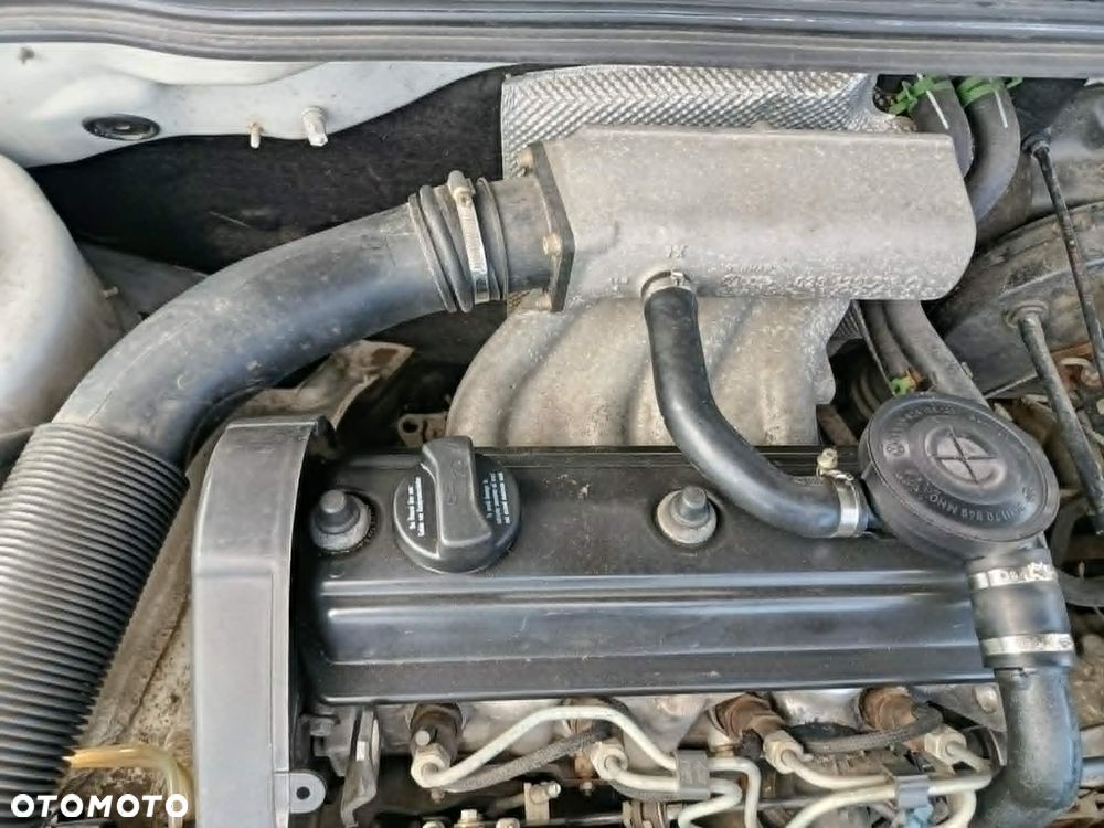 Volkswagen Golf 1.9 CL D - 31