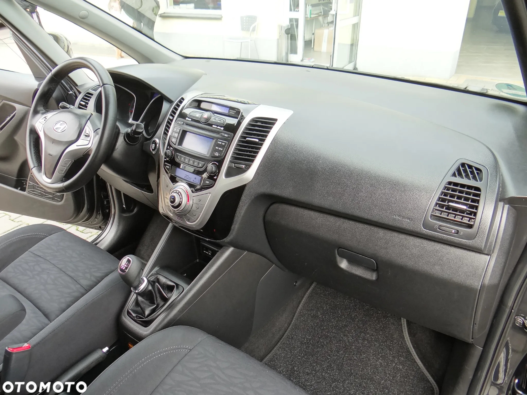Hyundai ix20 1.4 Premium - 31