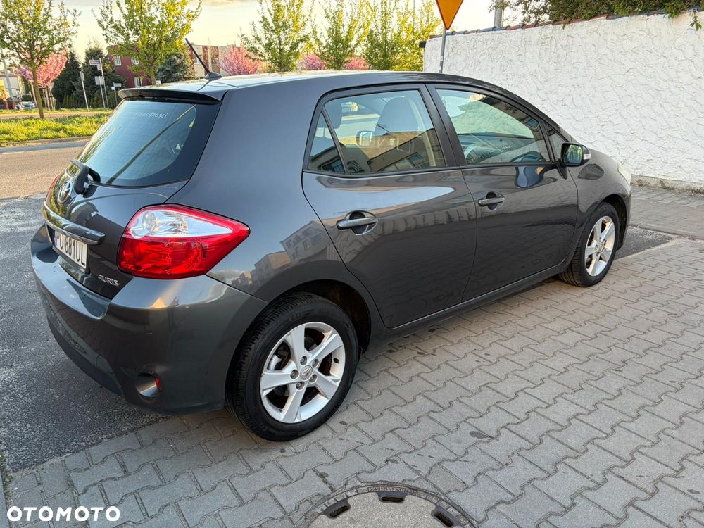 Toyota Auris 1.33 VVT-i Premium Comfort - 4