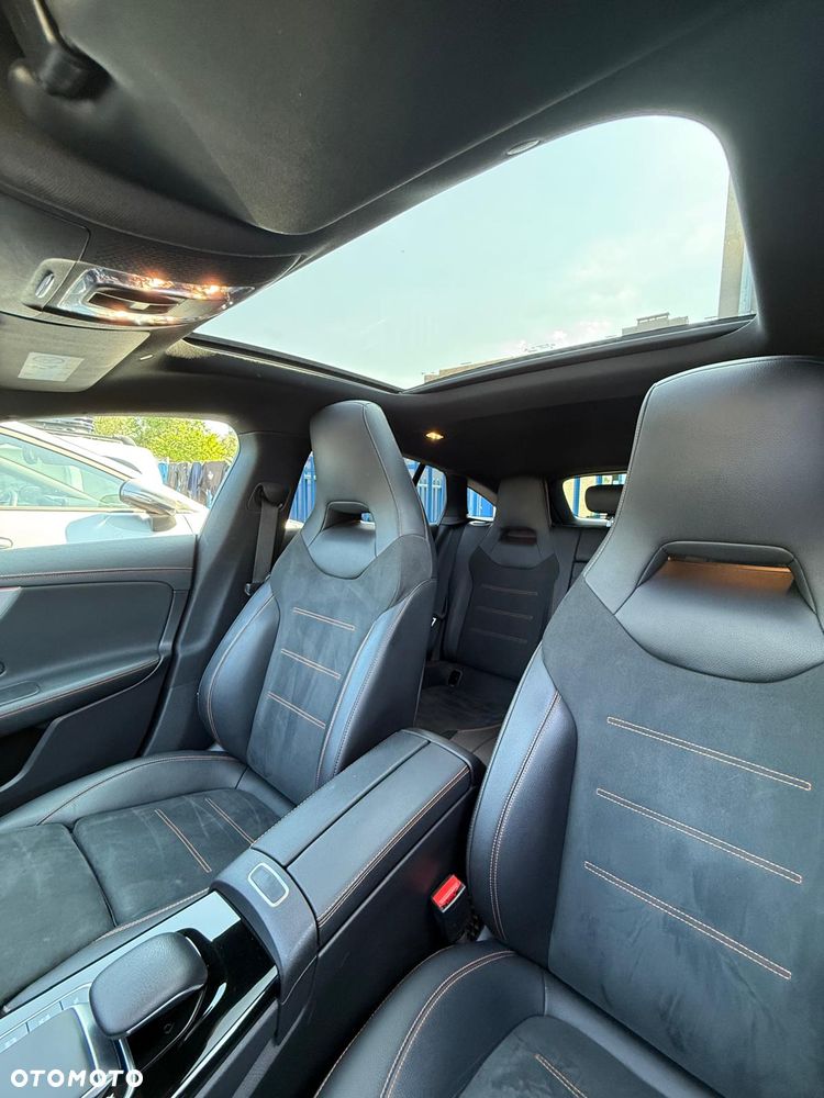 Mercedes-Benz CLA 200 7G-DCT - 9