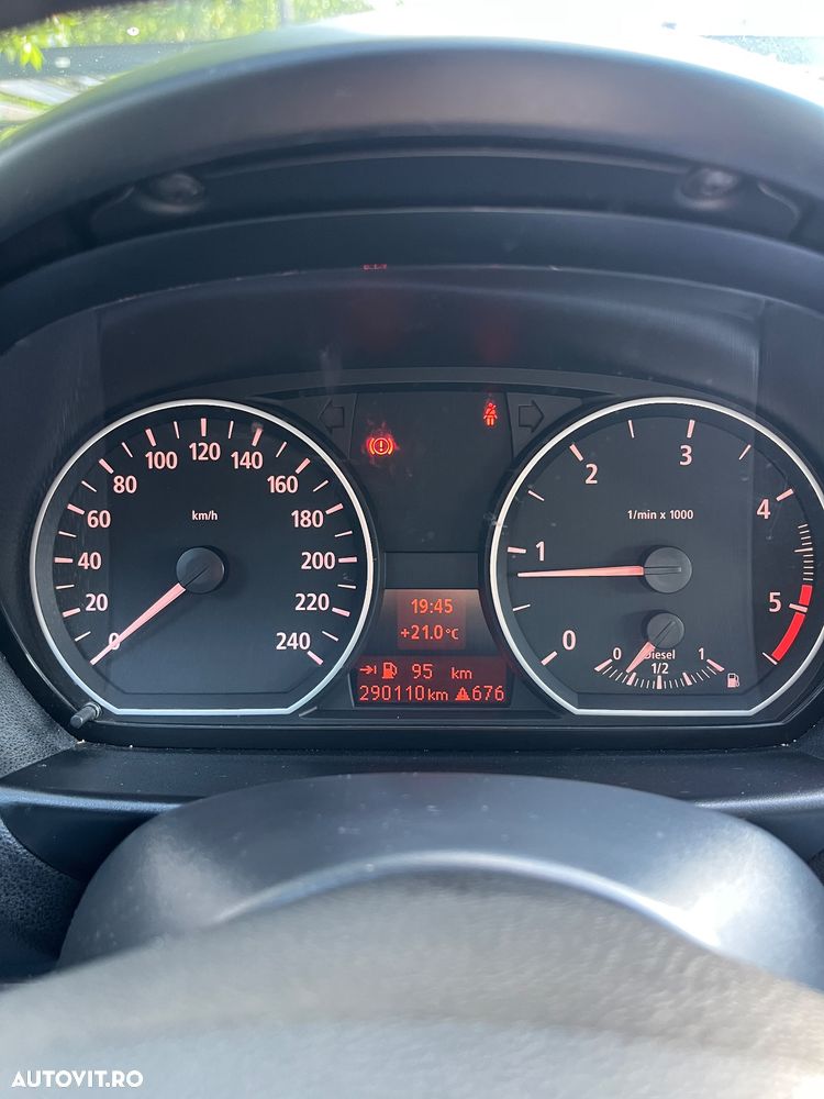BMW Seria 1 120d - 12