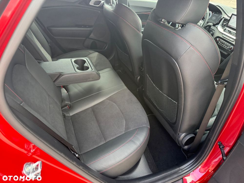 Kia ProCeed 1.6 T-GDI DCT7 OPF GT - 12