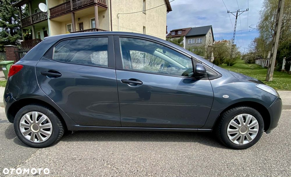 Mazda 2 - 6