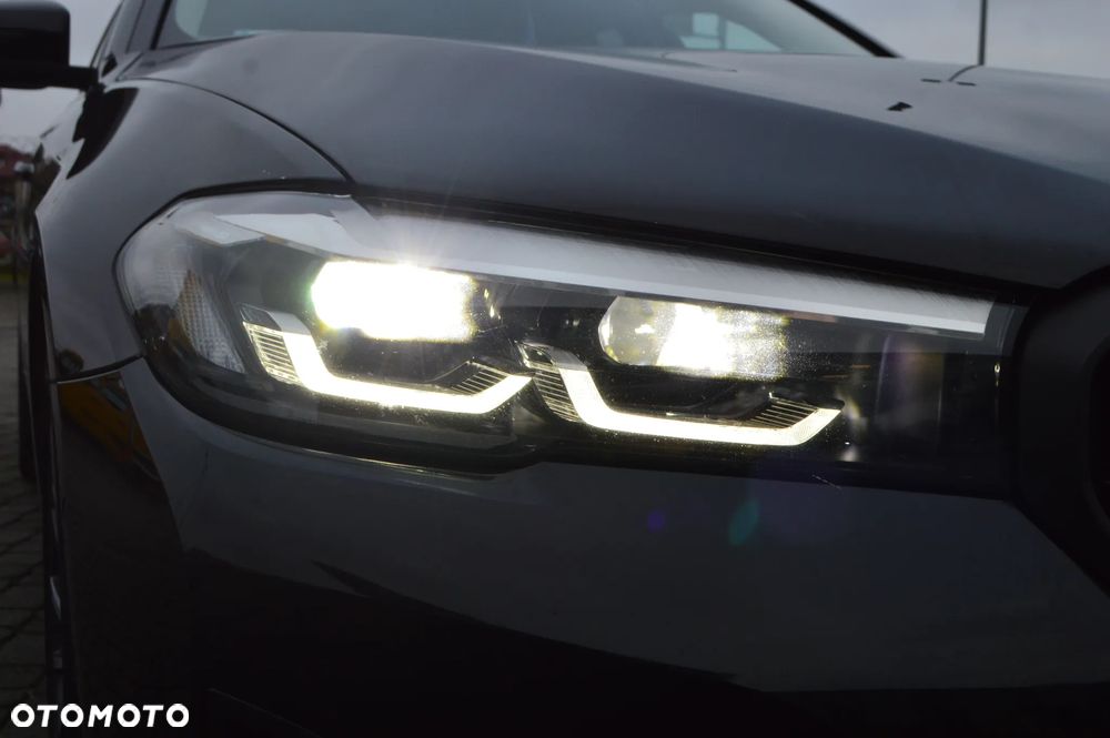 BMW Seria 5 518d Business Edition sport - 26