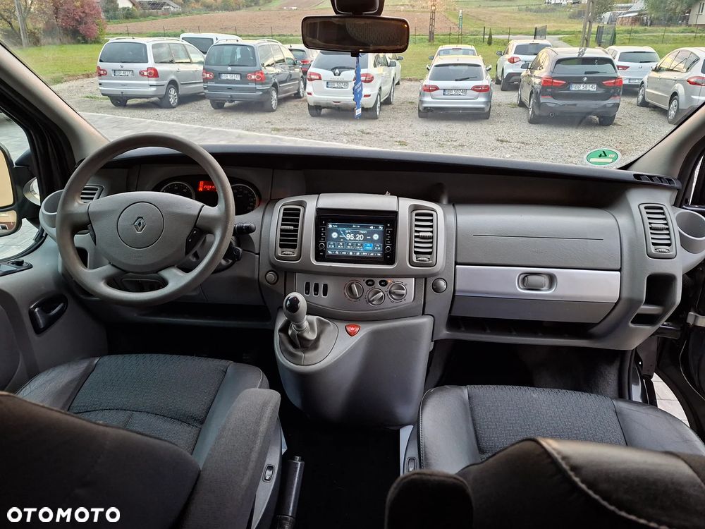 Renault Trafic - 16
