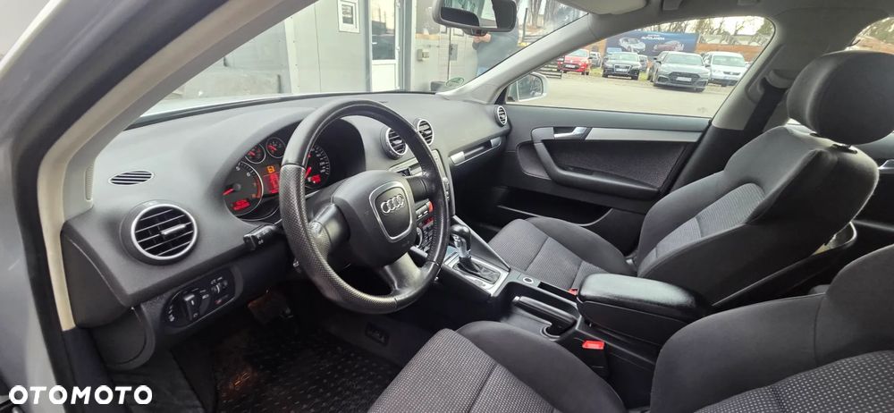 Audi A3 Sportback 1.8 TFSI Attraction S tronic - 30