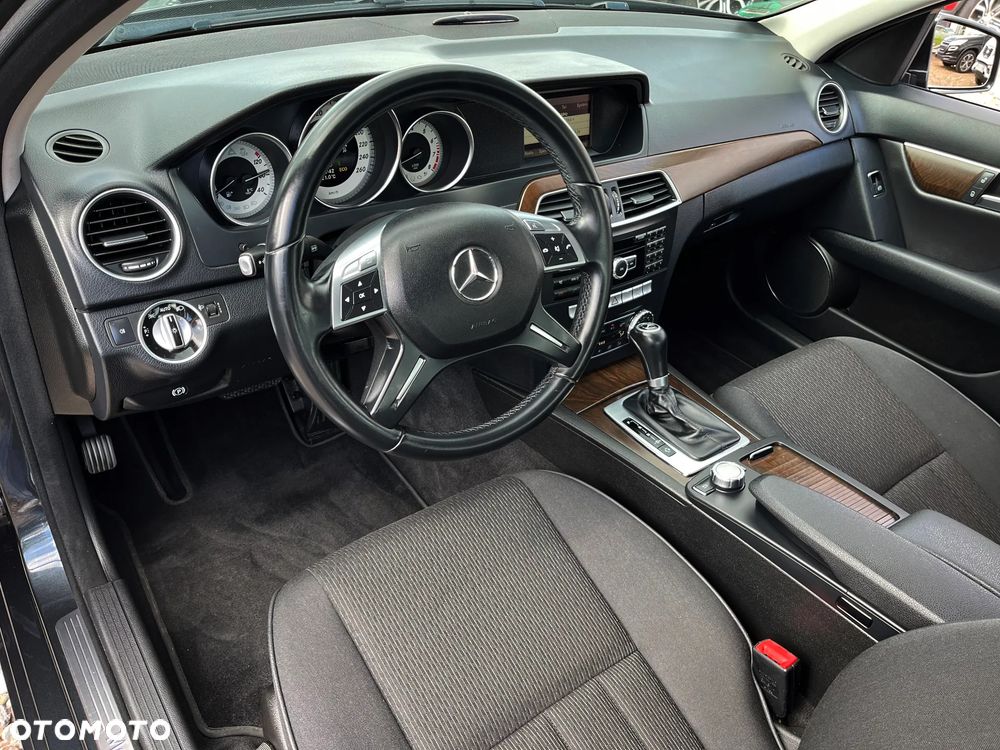 Mercedes-Benz Klasa C - 19