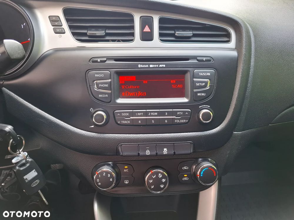 Kia Ceed 1.6 CRDi 128 Vision - 12