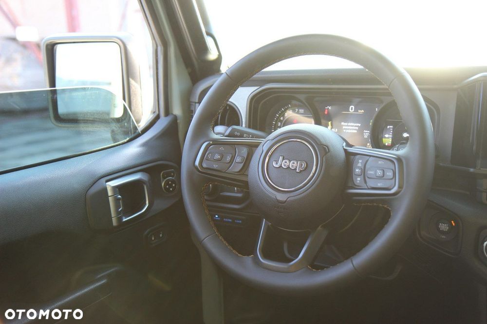 Jeep Wrangler - 23