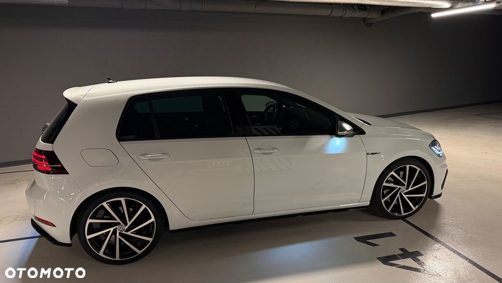 Volkswagen Golf - 9