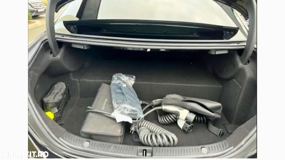 Mercedes-Benz E - 22