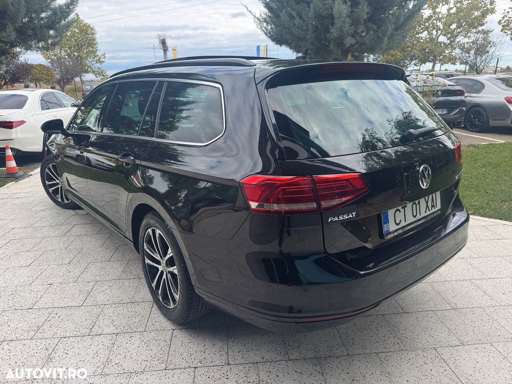 Volkswagen Passat Variant 2.0 TDI DSG Comfortline - 18