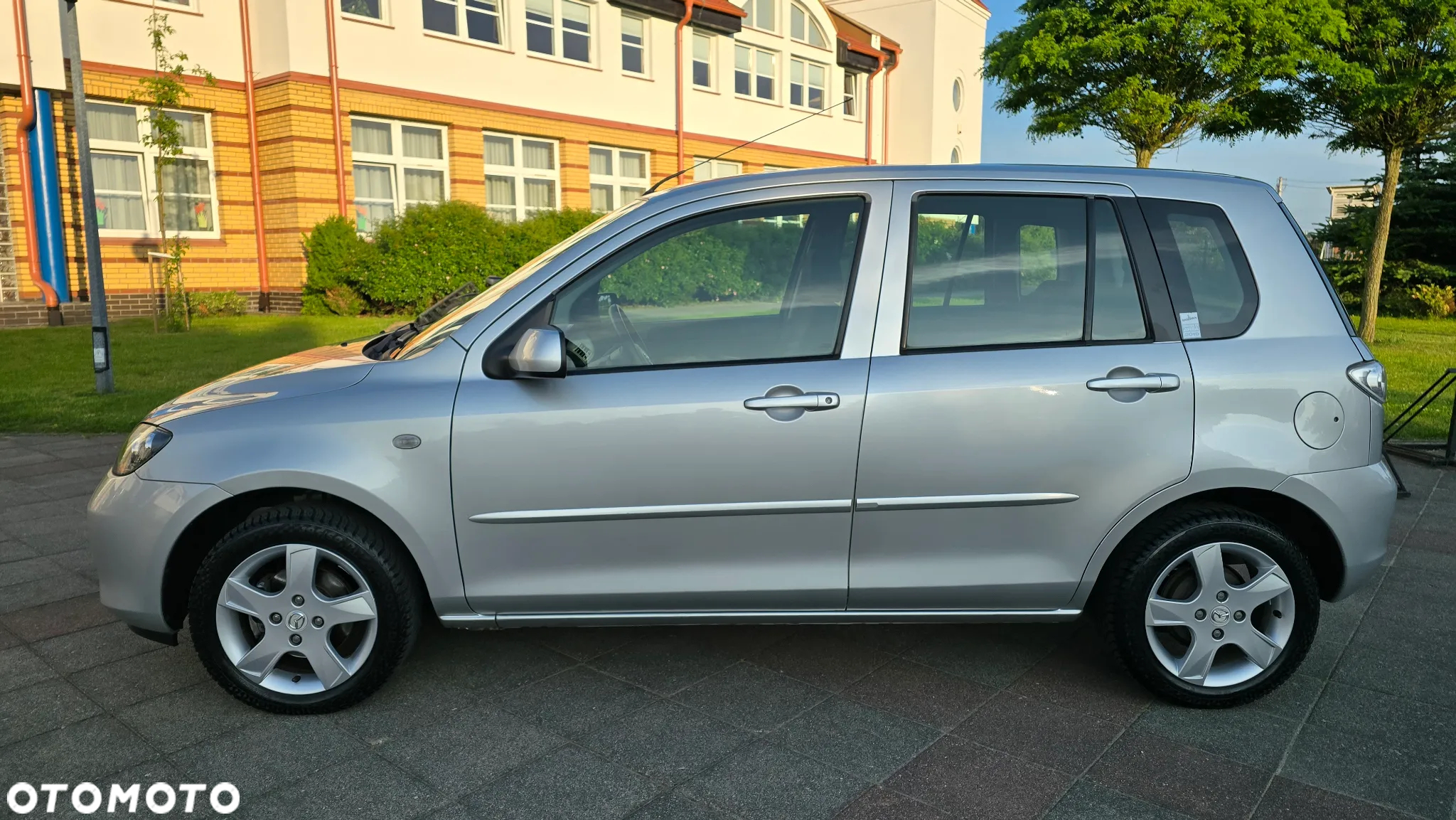 Mazda 2 - 7