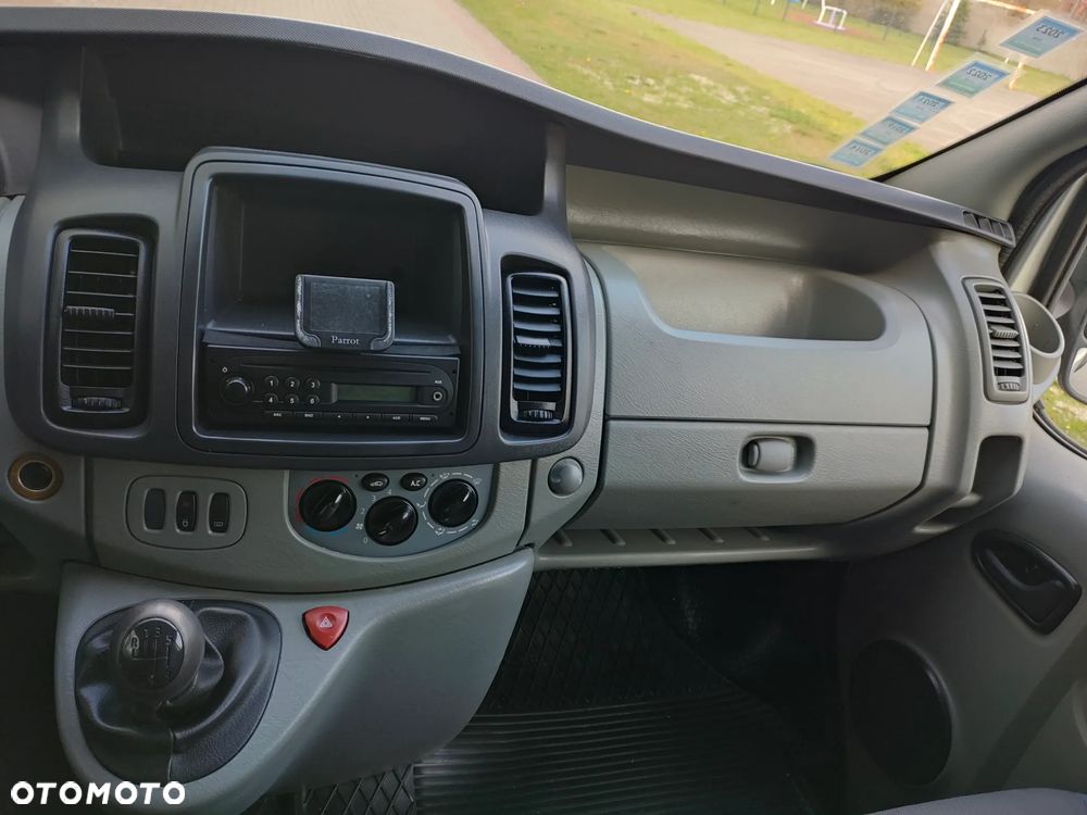 Opel Vivaro - 16