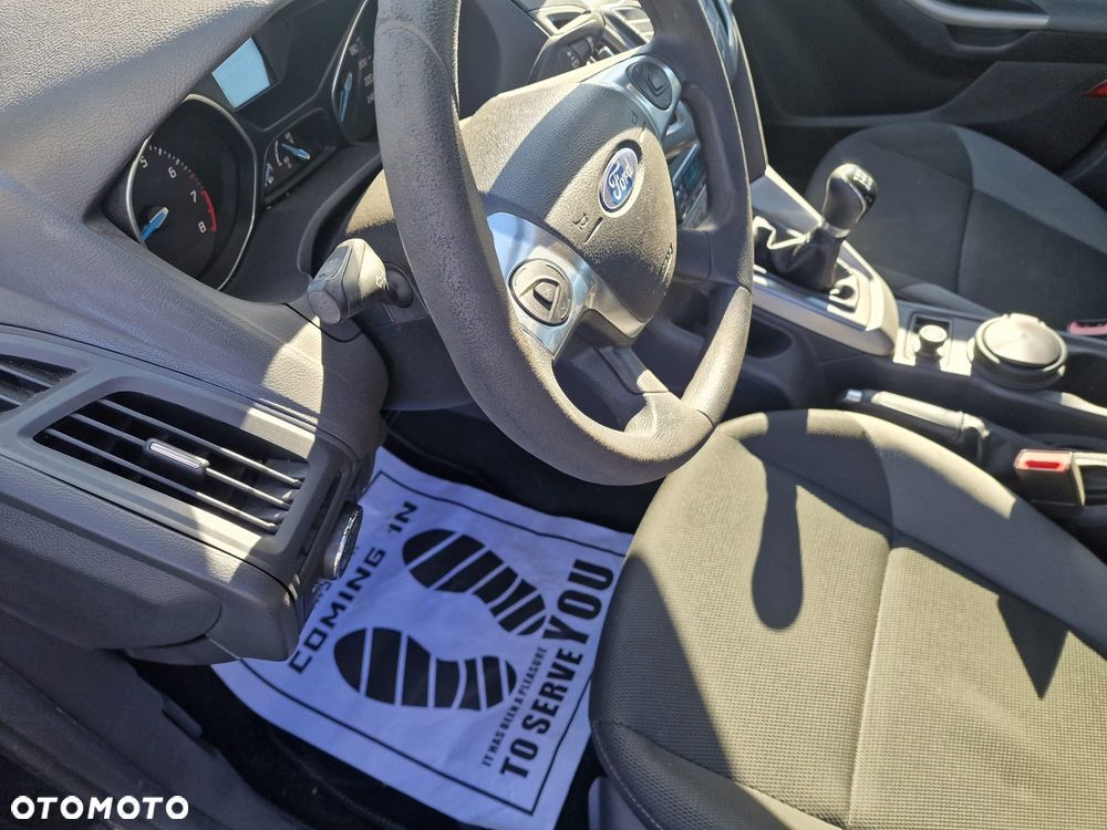 Ford Focus 1.6 Edition - 12