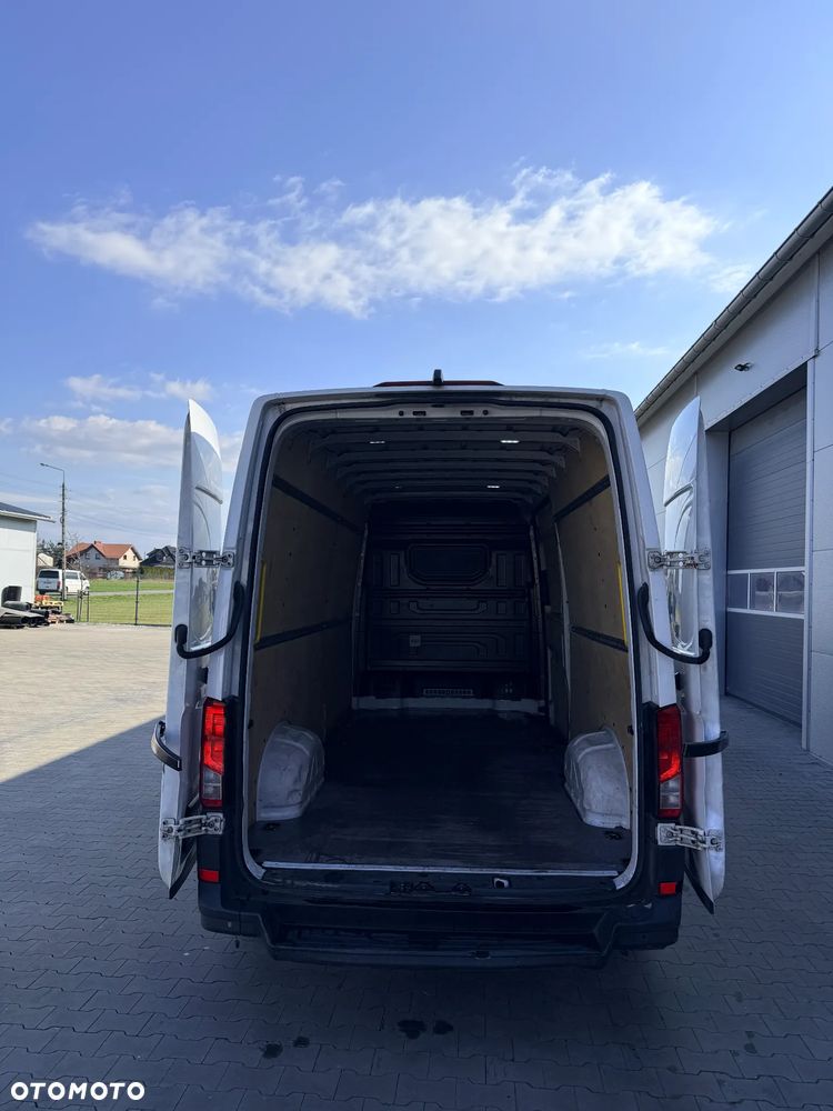 Volkswagen Crafter - 13