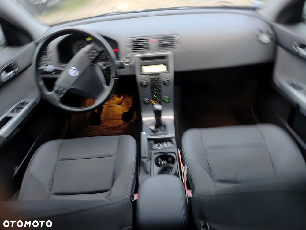 Volvo S40 2.0D DPF Momentum - 11