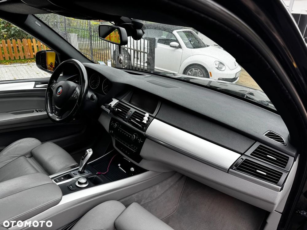 BMW X5 xDrive48i - 10