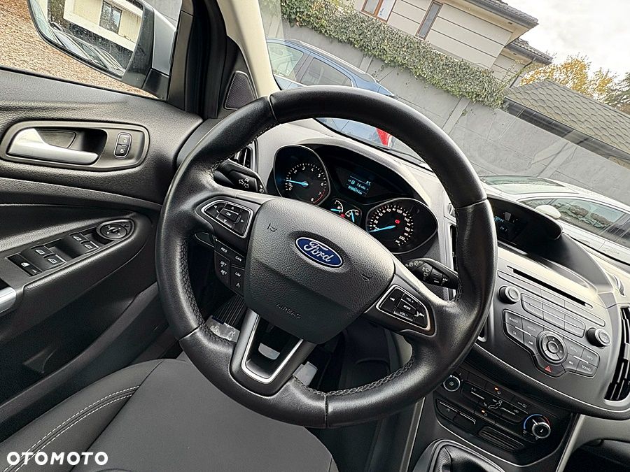 Ford Kuga 1.5 EcoBoost 2x4 Business Edition - 29