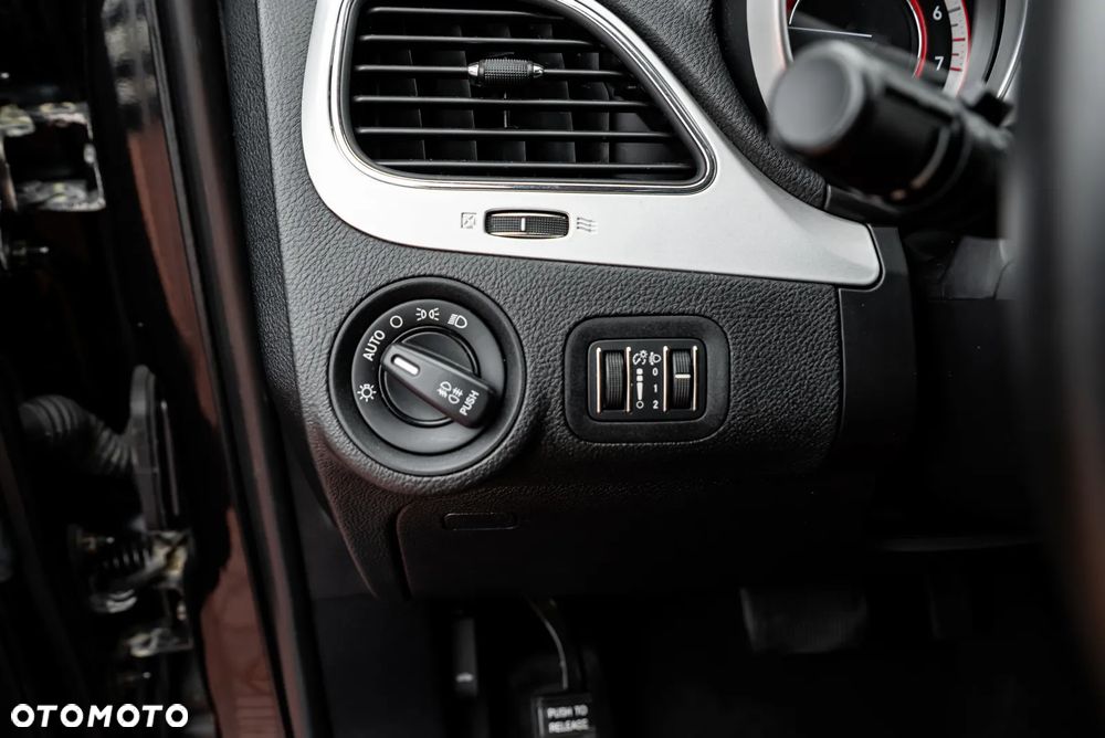 Fiat Freemont 3.6 V6 Lounge - 31