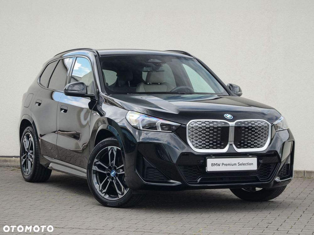 BMW iX1 - 13