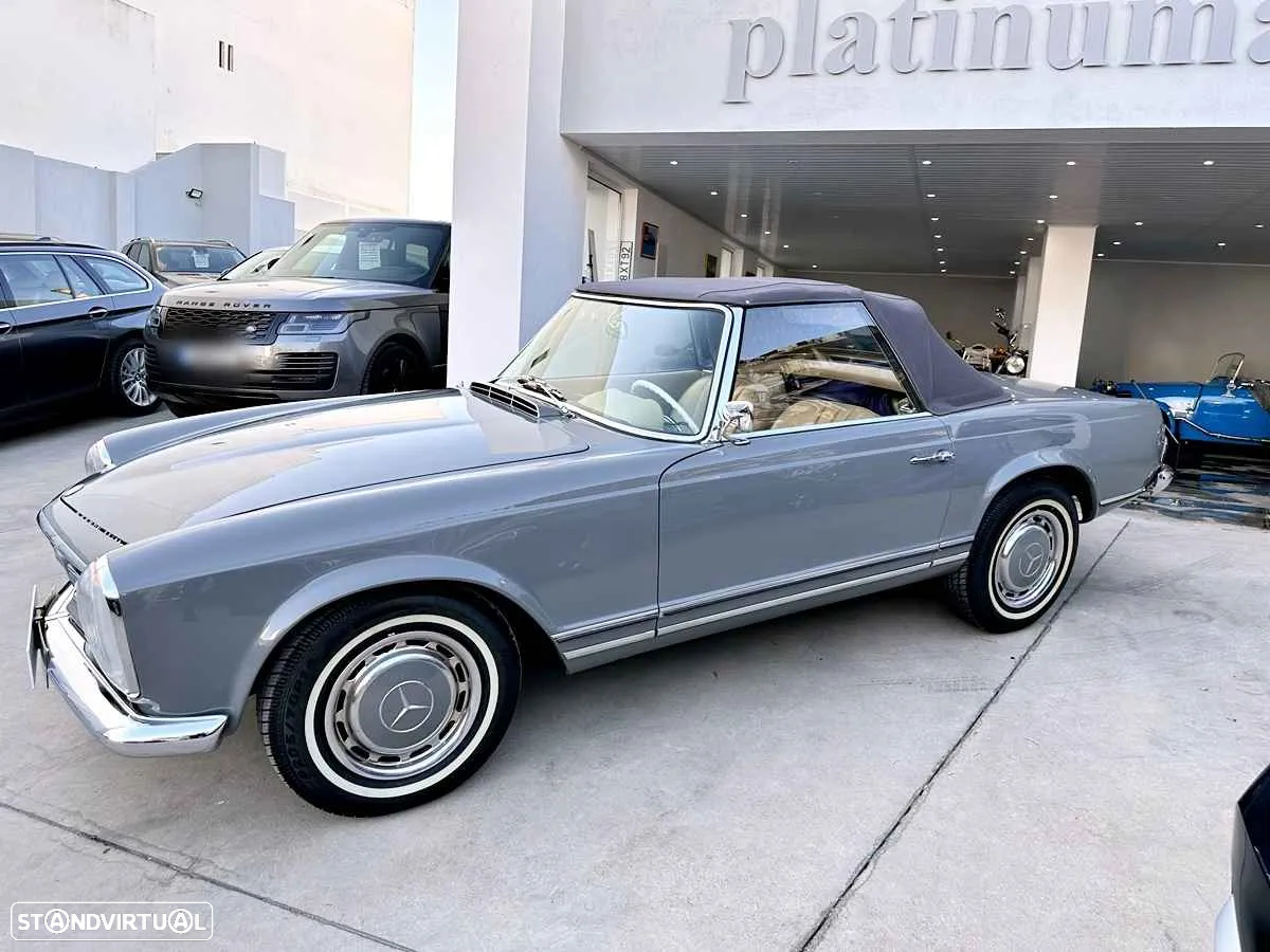 Mercedes-Benz 230 - 6