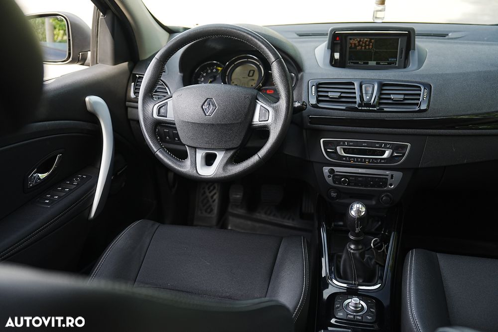 Renault Megane ENERGY TCe 130 Start & Stop Bose Edition - 16