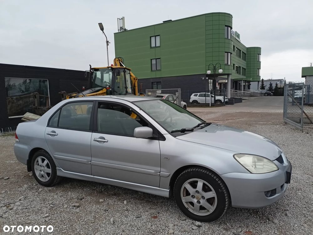 Mitsubishi Lancer - 6