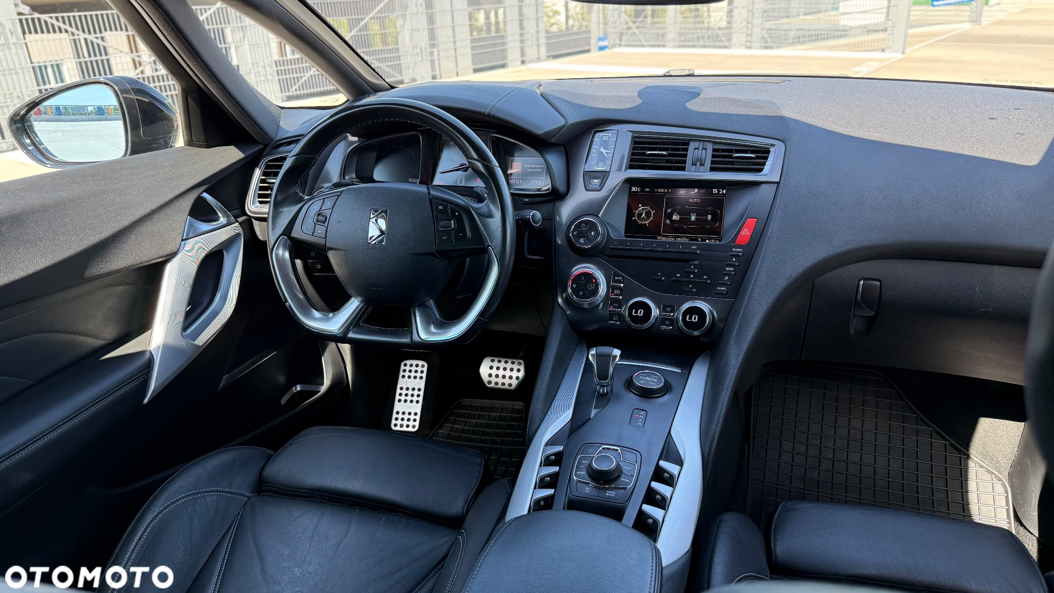 Citroën DS5 Hybrid4 EGS6 SportChic - 13
