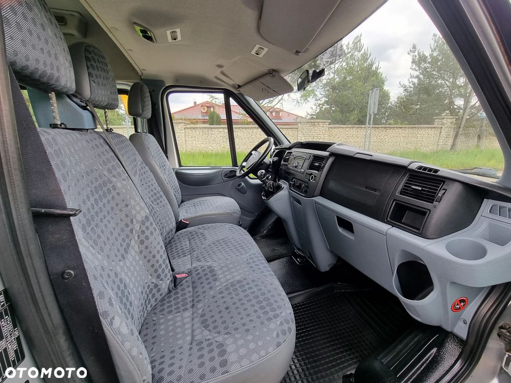 Ford Transit - 13