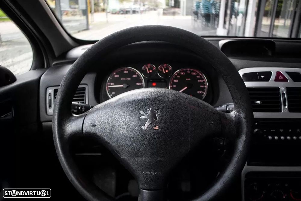 Peugeot 307 1.6 HDI - 12