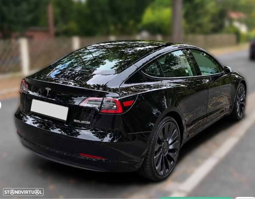 Tesla Model 3 - 1