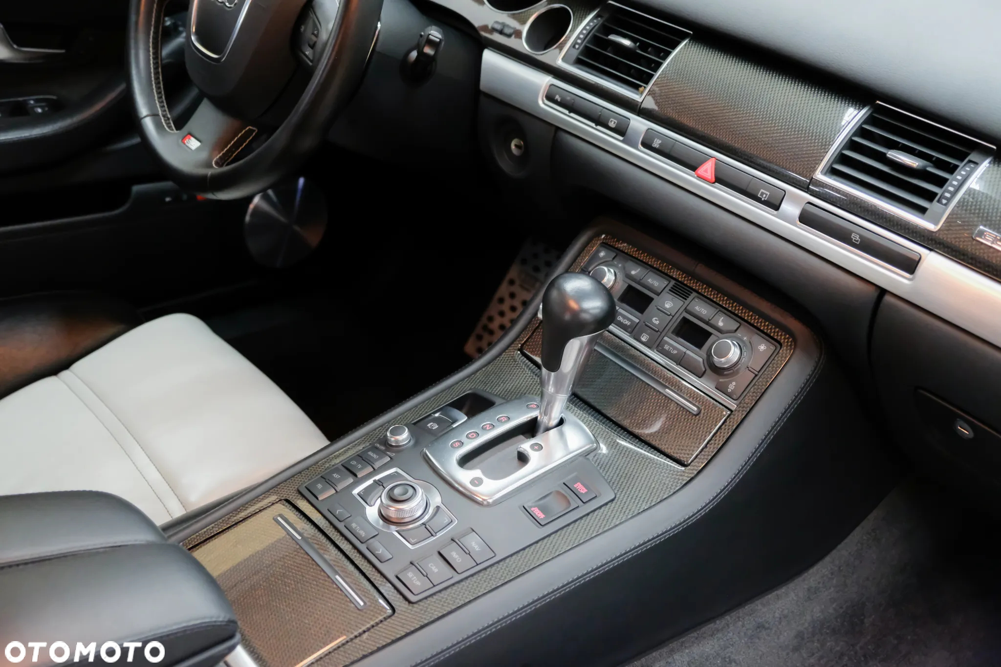 Audi S8 5.2 FSI Quattro - 24